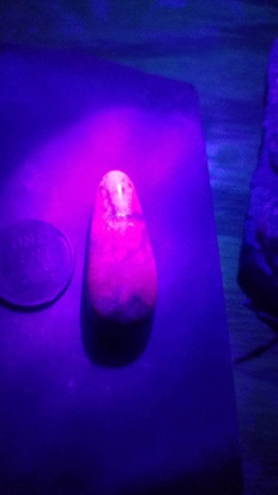 52ct UV reactive monet stone tear drop cabochon