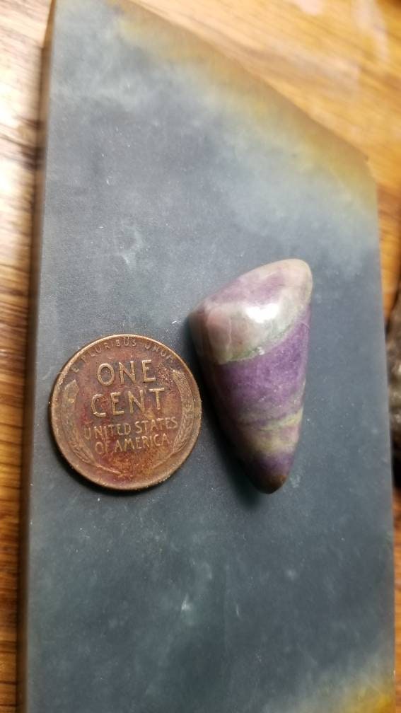43ct UV reactive monet stone triangle cabochon