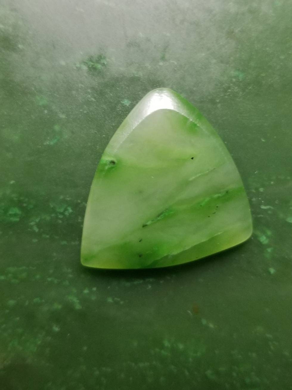 3mm unilateral triangle style jade Indonesian nephrite guitar pick plectrum