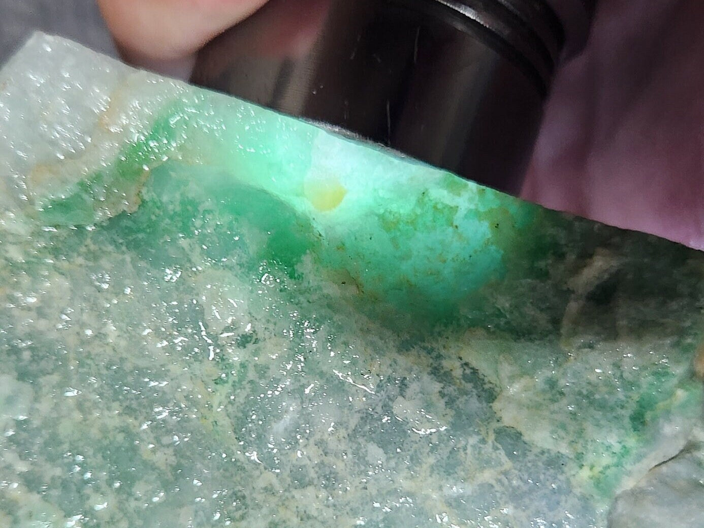 RARE: 3.25 lbs Guatemala moss and snow jadeite rough carving lapidary stone