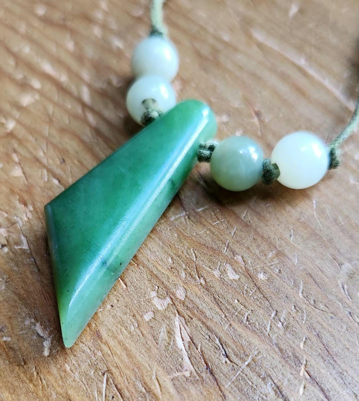 Siberian nephrite jade pendant with siberian jade beads