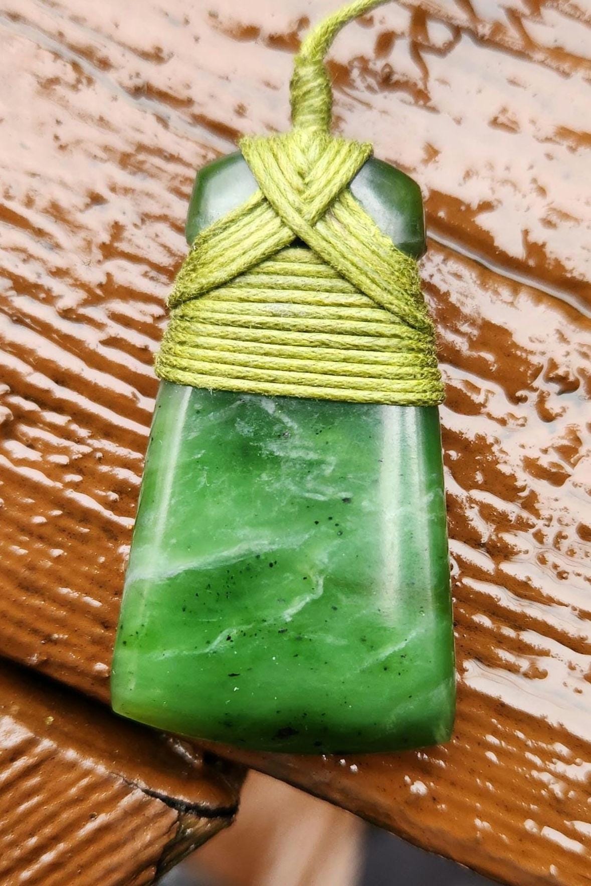 Siberian nephrite jade Hei Toki style adjustable length pendant