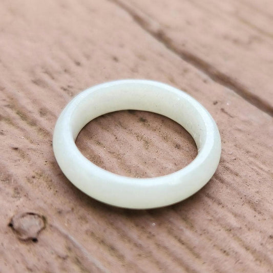 Size 5.5 guatemala mint jadeite jade band gemstone ring hand carved artisan jewelry