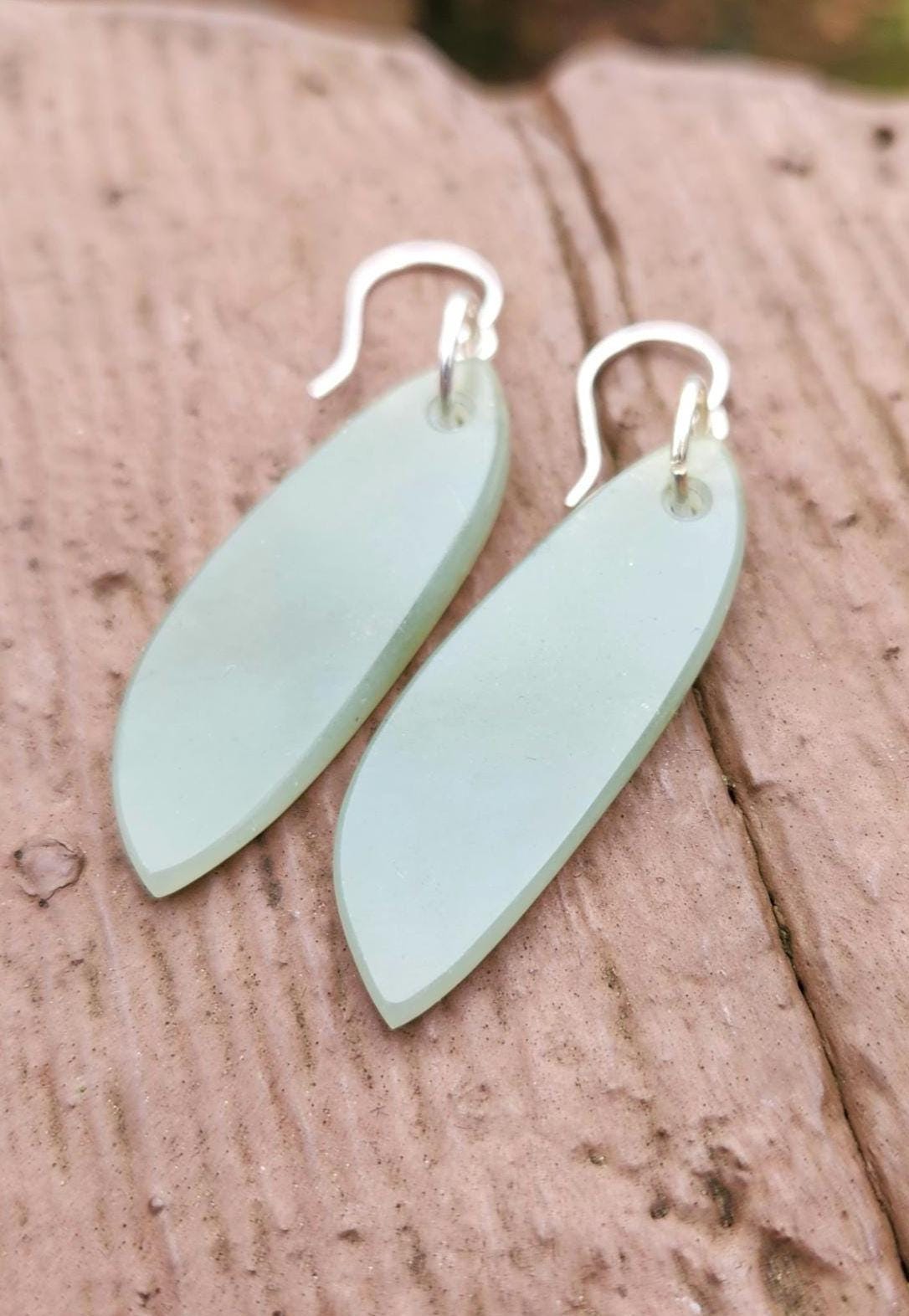 Siberian jade and .925 sterling silver dangle earrings
