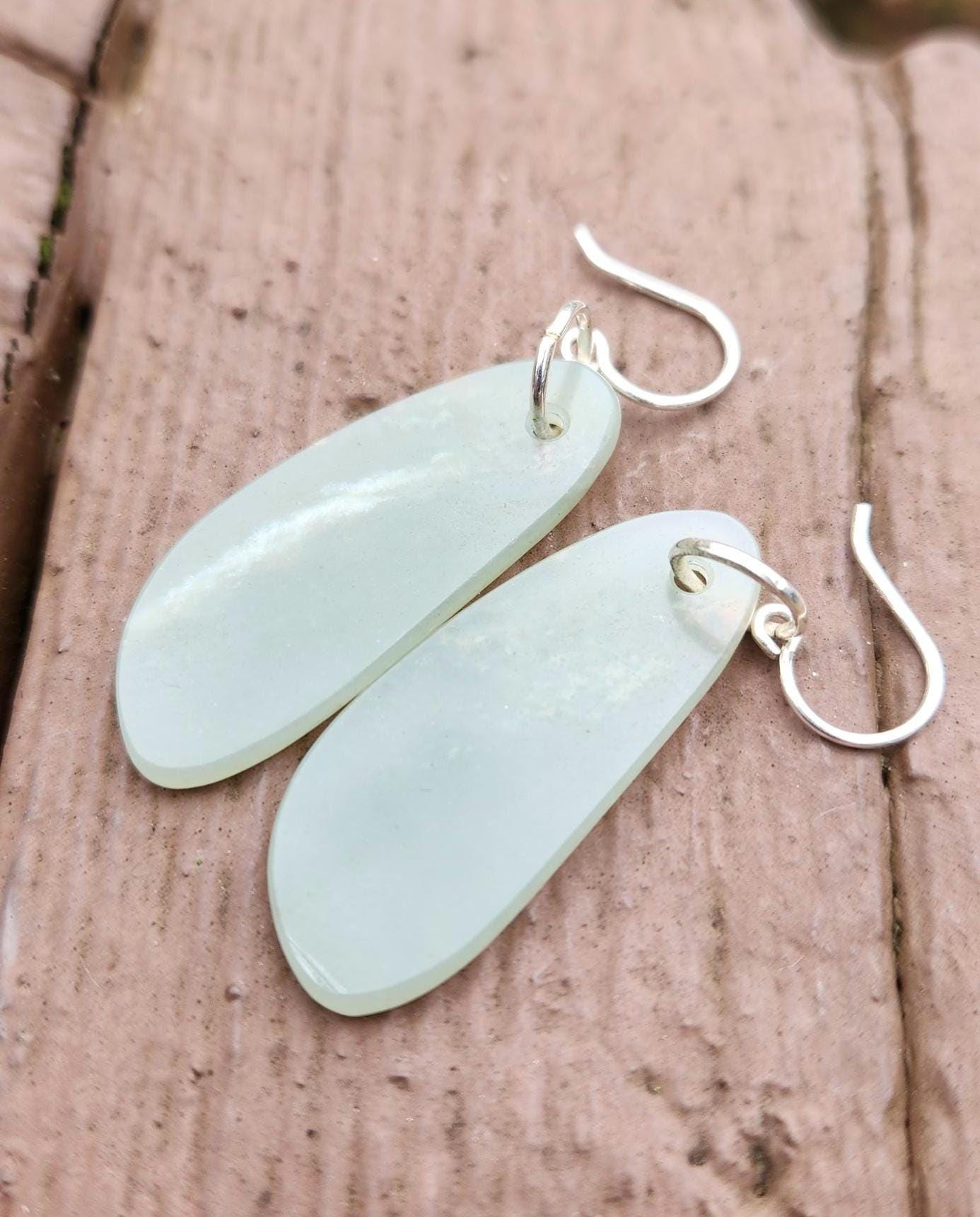 Siberian jade and .925 sterling silver dangle earrings