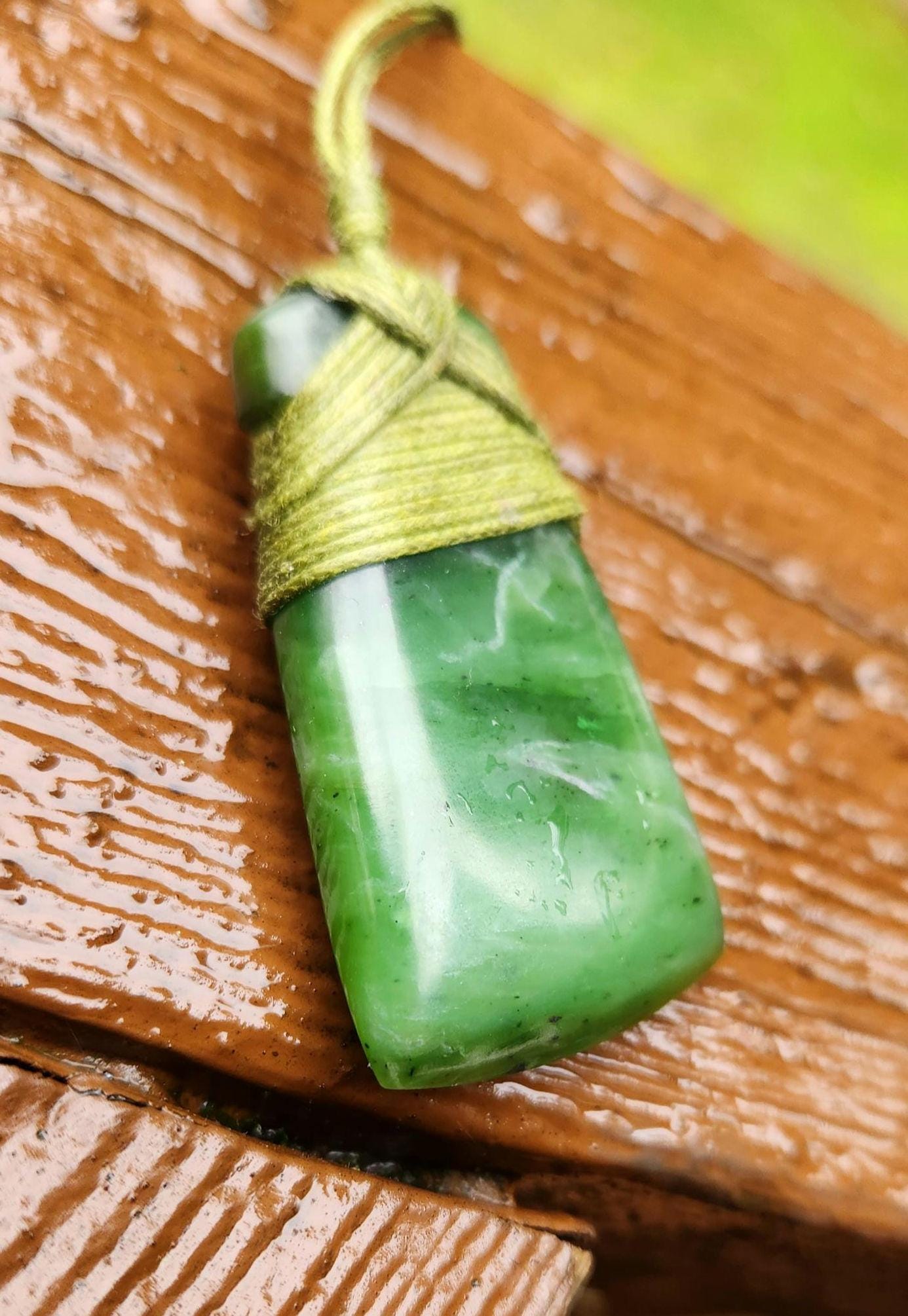 Siberian nephrite jade Hei Toki style adjustable length pendant