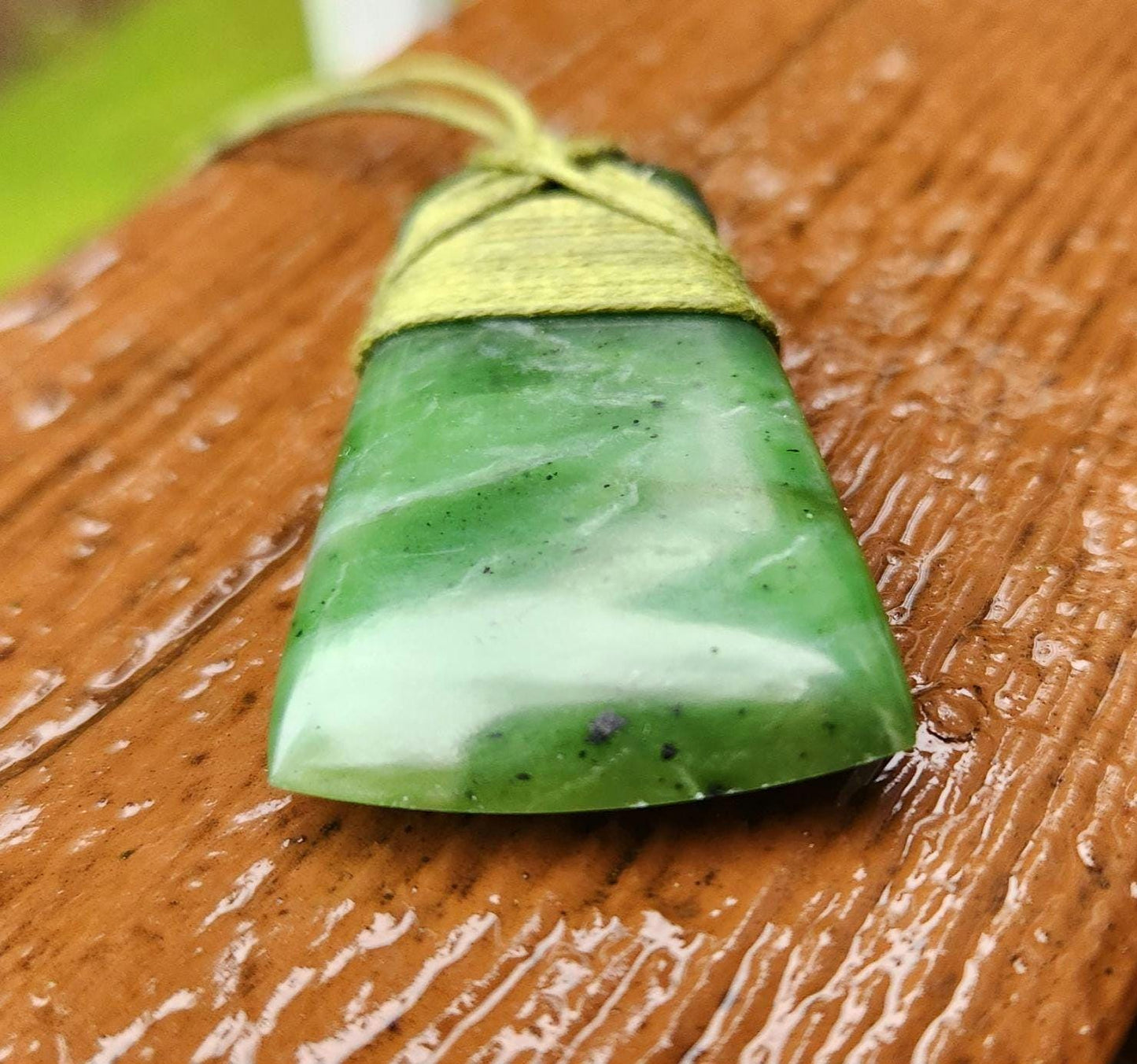 Siberian nephrite jade Hei Toki style adjustable length pendant