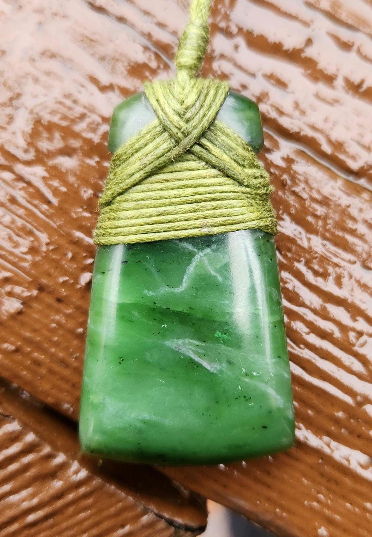 Siberian nephrite jade Hei Toki style adjustable length pendant
