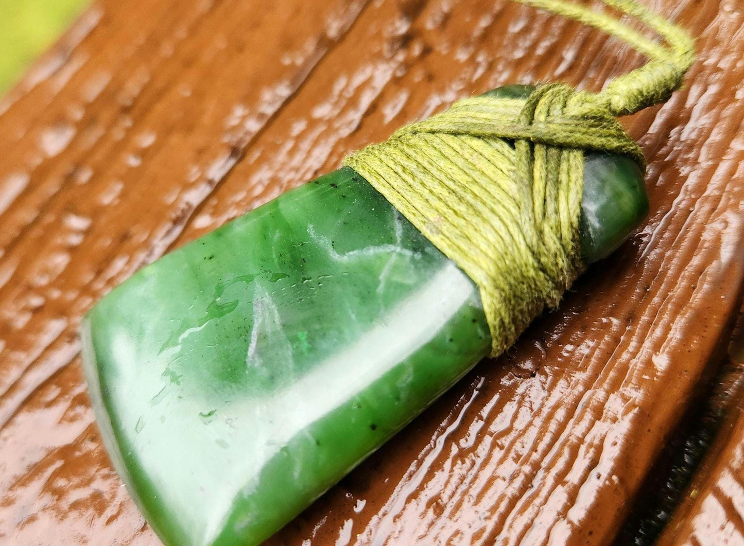 Siberian nephrite jade Hei Toki style adjustable length pendant
