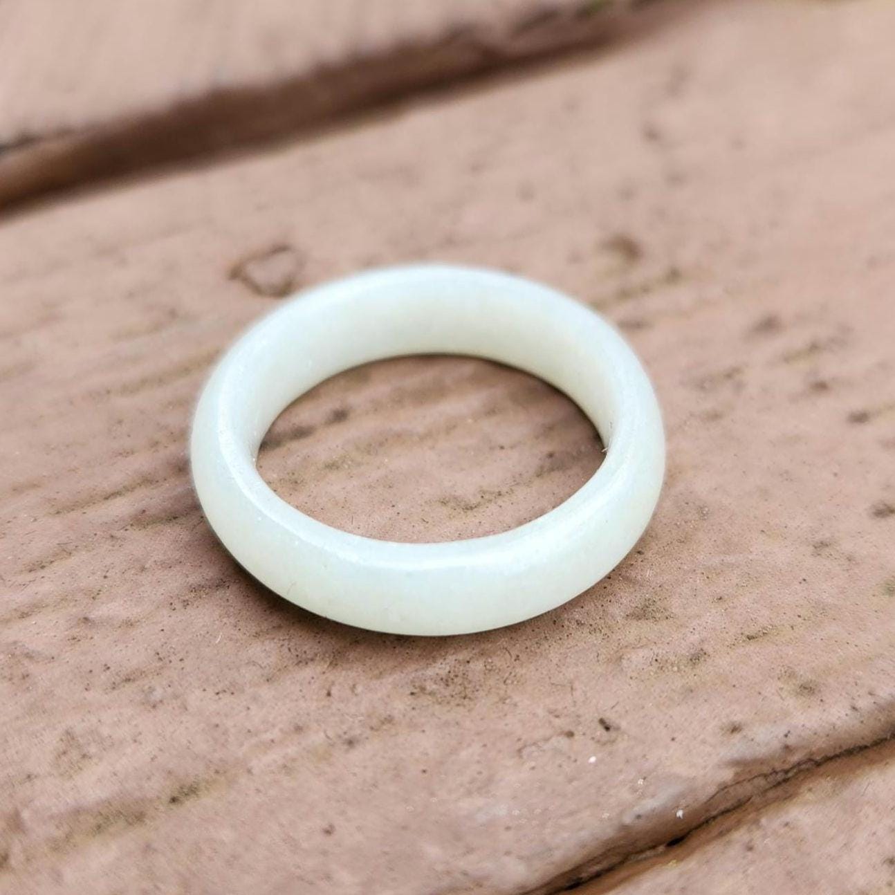 Size 5.5 guatemala mint jadeite jade band gemstone ring hand carved artisan jewelry