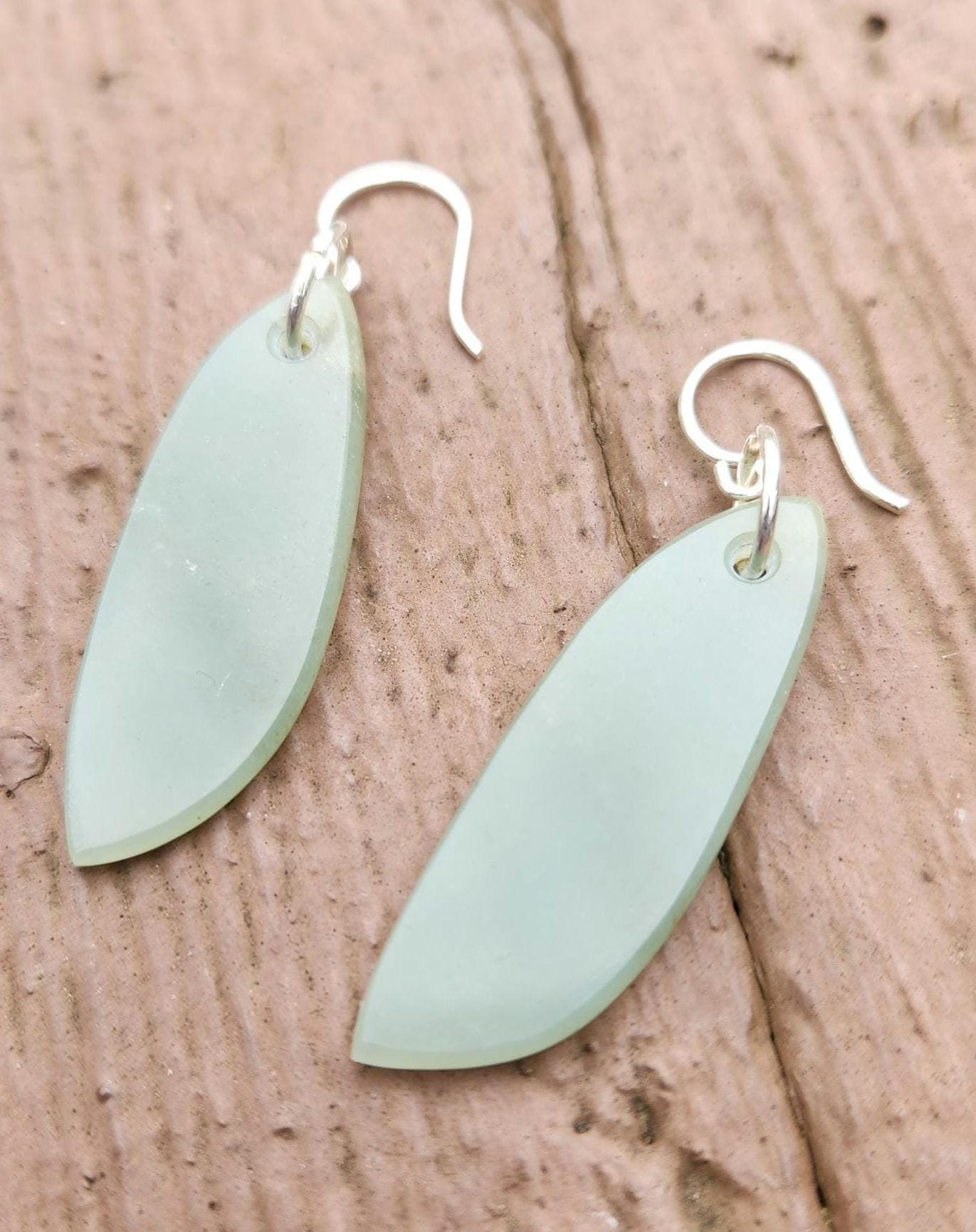 Siberian jade and .925 sterling silver dangle earrings