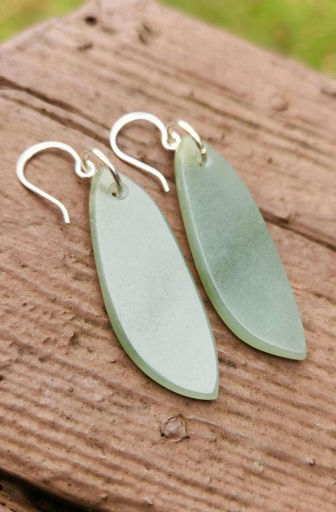 Siberian jade and .925 sterling silver dangle earrings