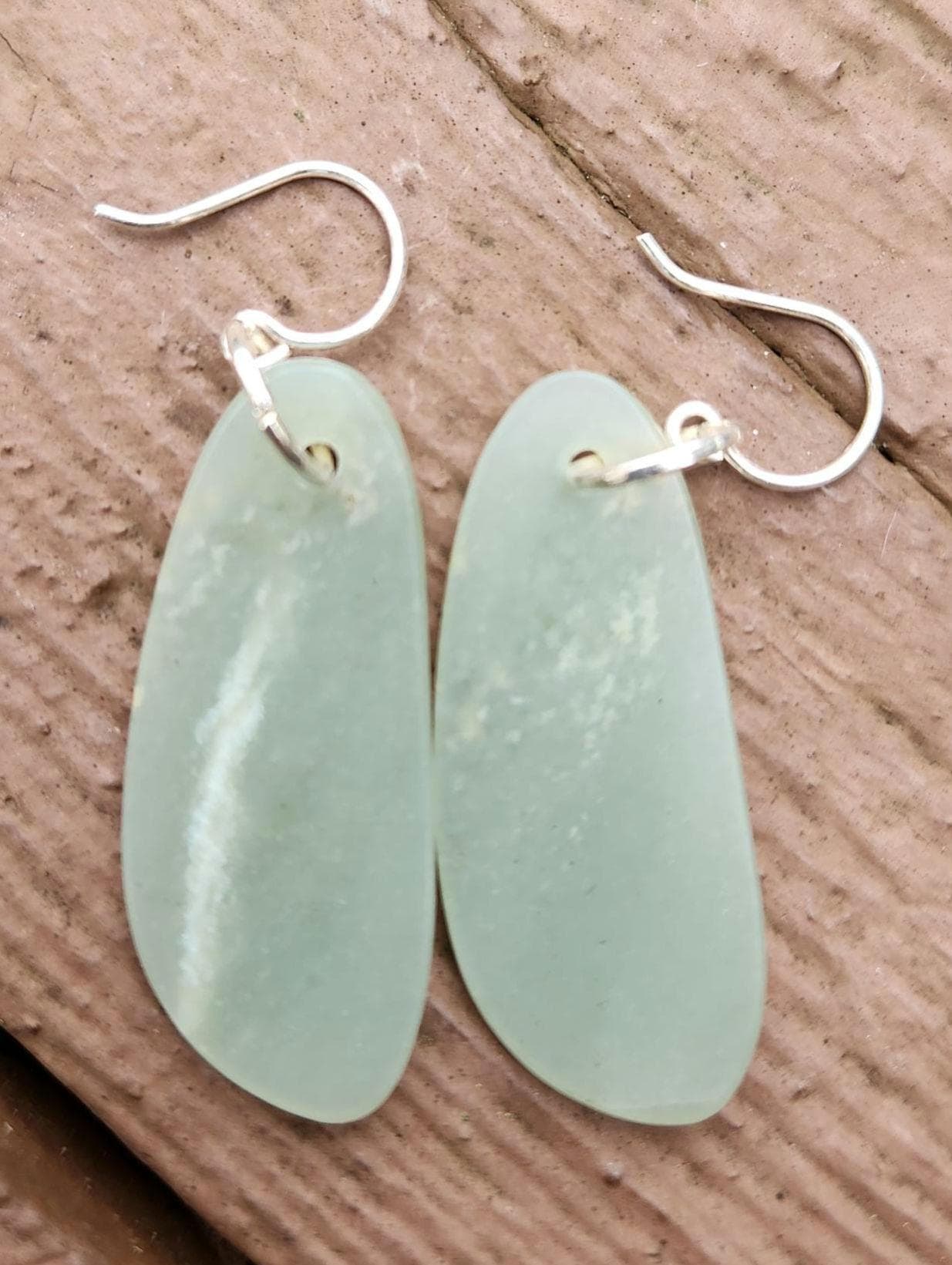 Siberian jade and .925 sterling silver dangle earrings